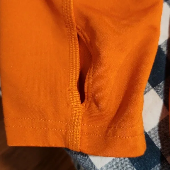 The North Face 1/4 Zip - Large - Picture 3 of 9